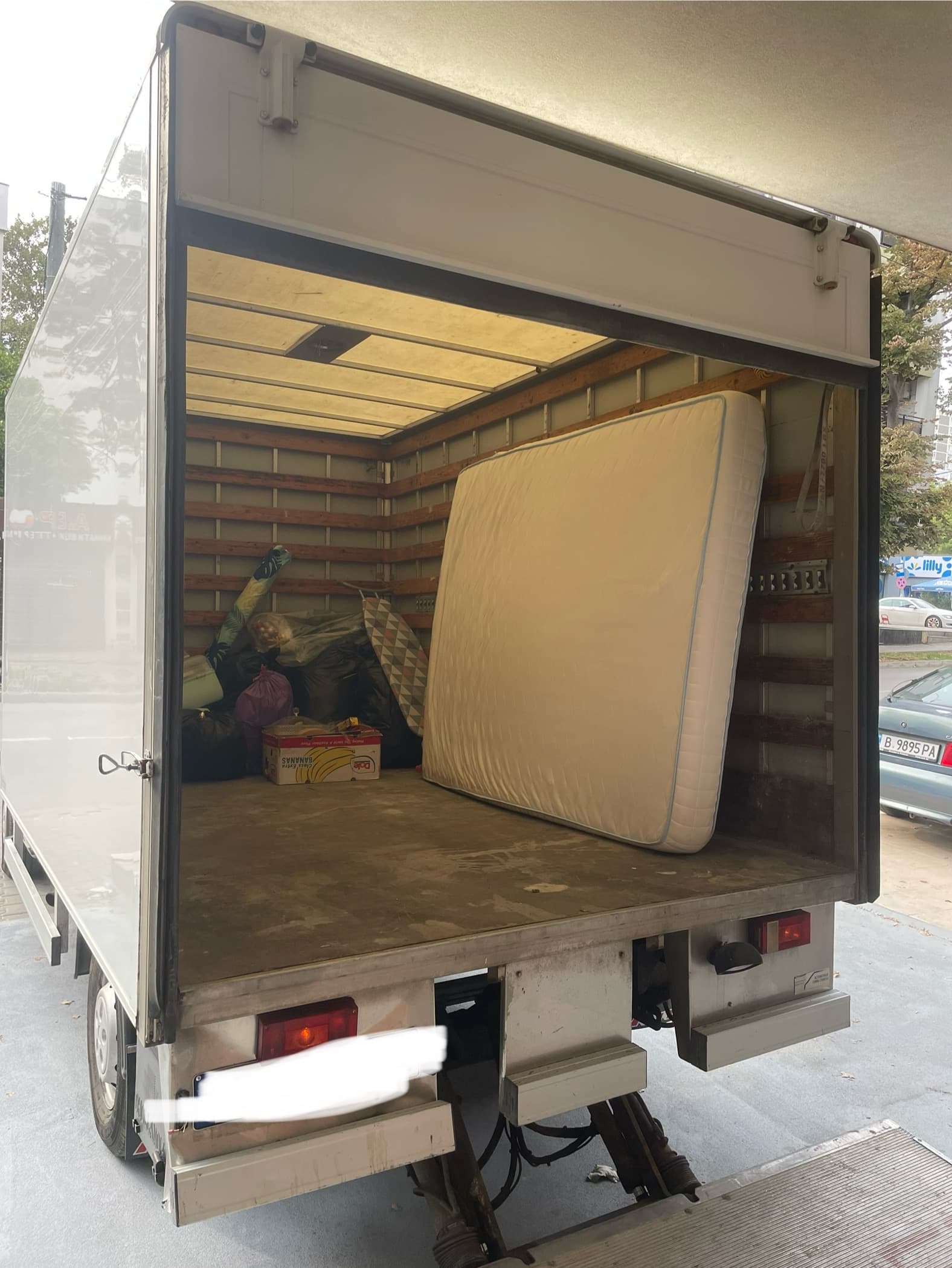 Транспорт и доставка — Moving and transport services Atlas (4)